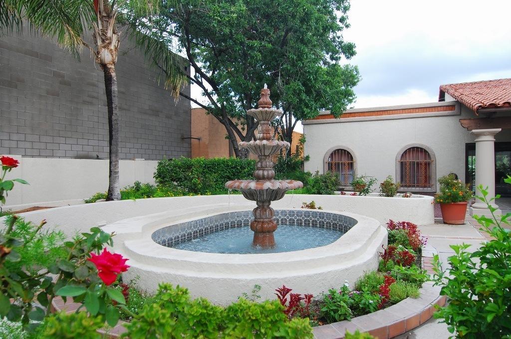 Ramada Tucson East Hotel Kültér fotó