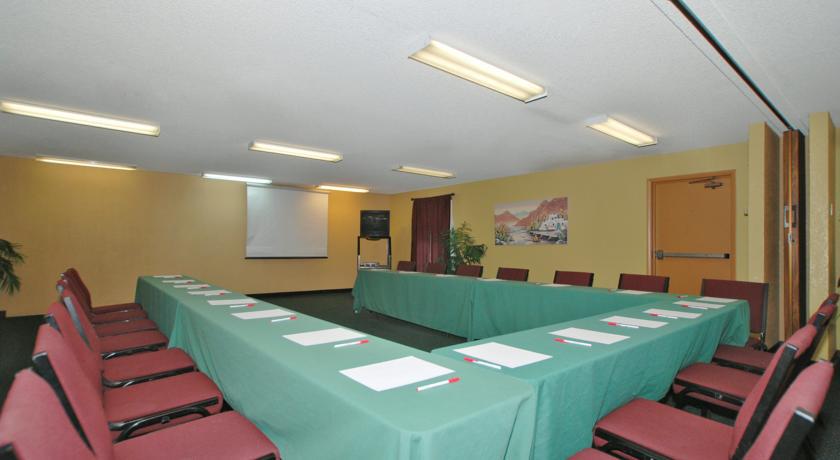 Ramada Tucson East Hotel Kültér fotó